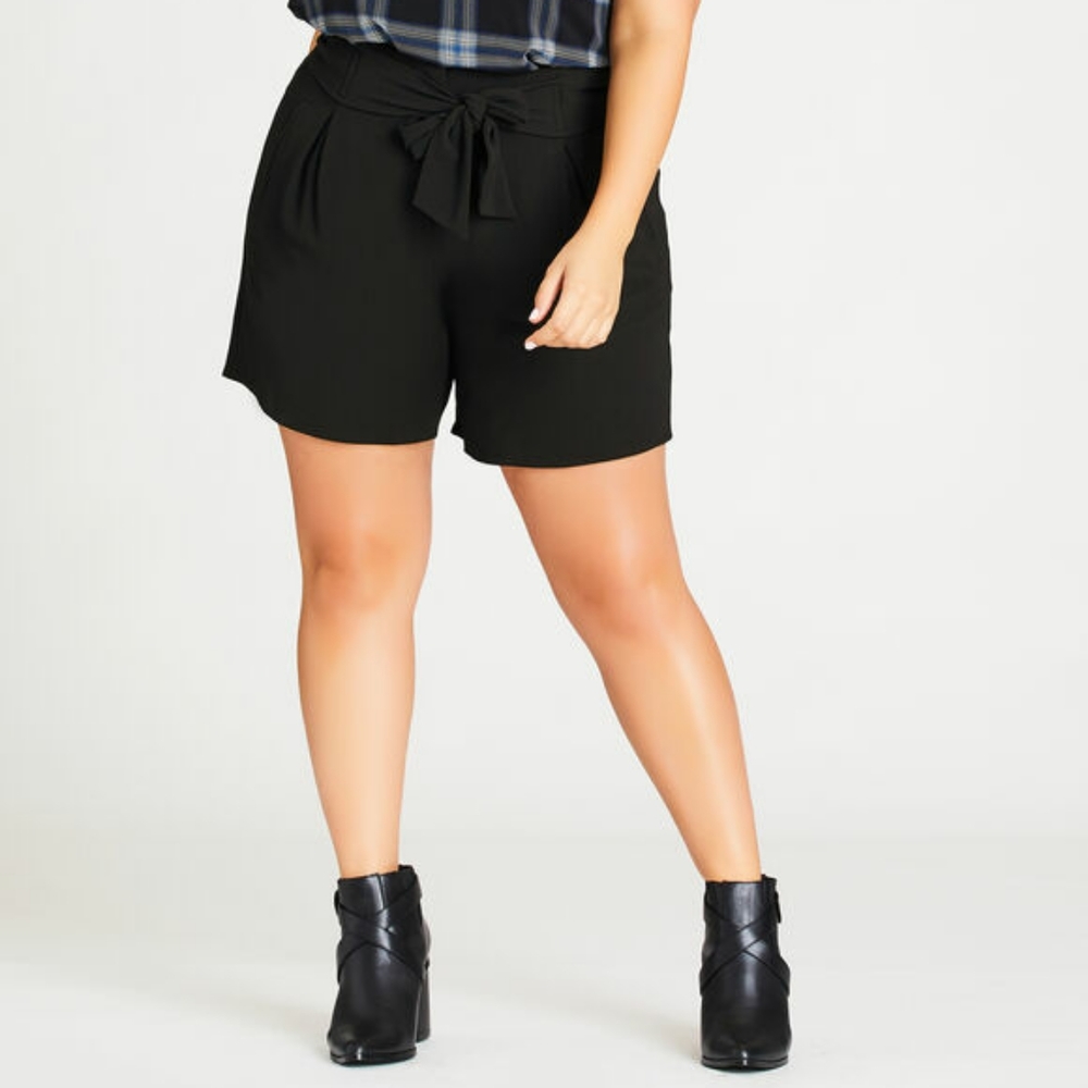 SOLD Loralette| Chic Black Fluttery Miranda Shorts - Picture 1 of 2